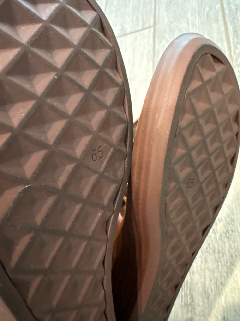 AEROSOLES Brown Leather Thong Sandals with Gold Buckle - Picture 3 of 3